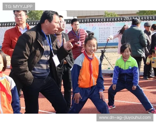 冬季新品男童弹力打底足球运动服舒适保暖提升运动表现