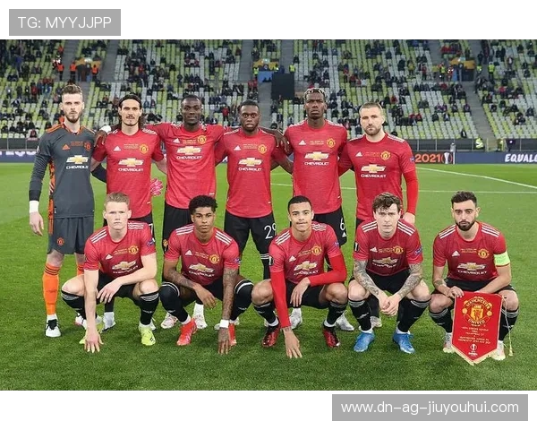 曼联潮流足球衫引领时尚风潮 打造独特运动休闲新风格